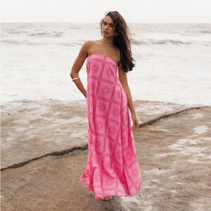 Petal & Pup SOPH STRAPLESS MAXI DRESS - PINK RED Medium